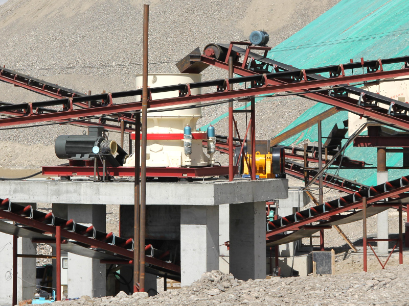 單缸液壓圓錐破碎機(jī).jpg 單缸液壓圓錐破碎機(jī).jpg